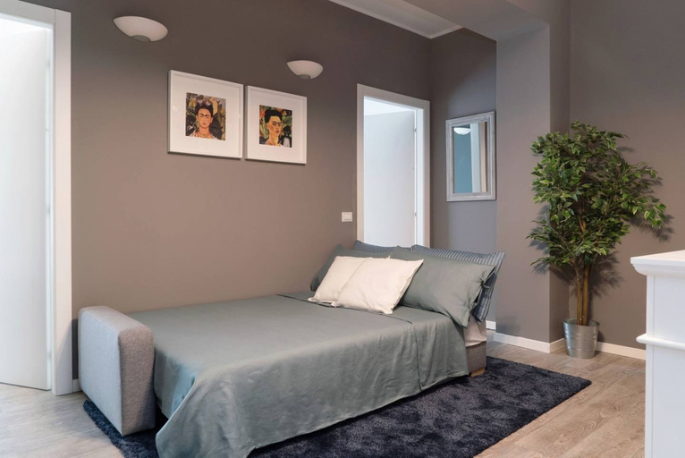 Room 4, Large Apartment near City Center, Milano