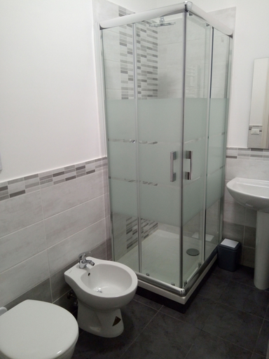 Bathroom 5, I Cavalieri di Malta, Palermo