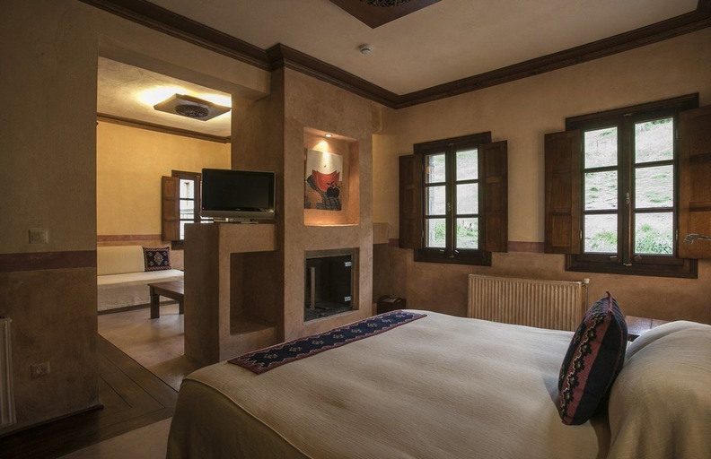 Bedroom 2, Katogi Averoff Hotel & Winery, Epirus