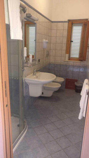 Bathroom, Hotel Club Torre Marino, Vibo Valentia