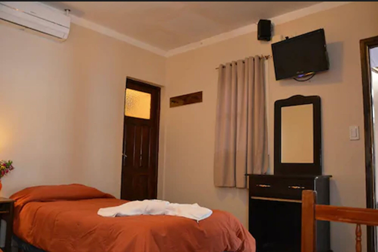 Bedroom 2, Hotel Pachá, Capital