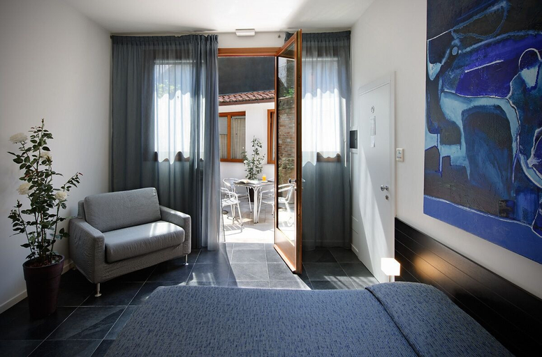 Others 5, Ca' Pozzo Inn, Venezia