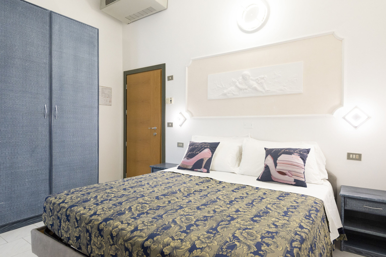 Bedroom 3, Royal Boutique Hotel, Rimini
