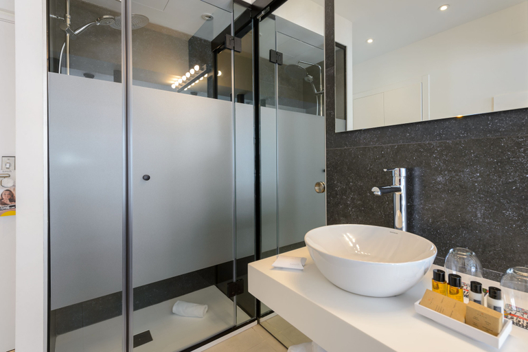 Bathroom 5, Hotel Vibra Mare Nostrum, Baleares