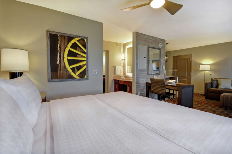 Bedroom 4, Homewood Suites by Hilton at The Waterfront, Sedgwick