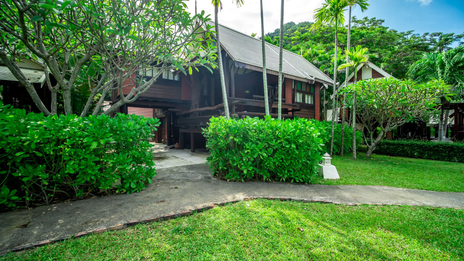 Exterior & Views 2, Baan Thong Ching Resort, Khanom