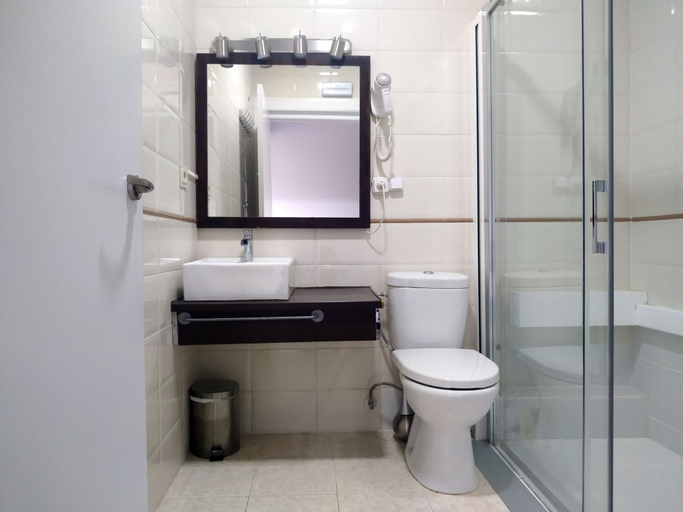 Bathroom 4, Flats Friends Plaza de la Reina, Valencia