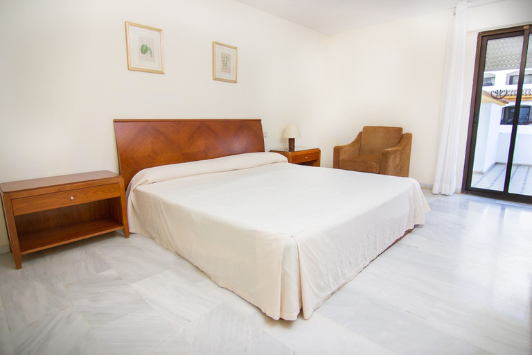 Bedroom 3, Park Plaza Suites Apartamentos, Málaga