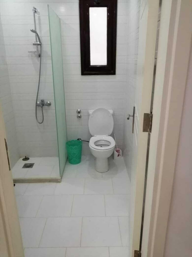 Bathroom, 2 Bedrooms Apartment Pool & Sea View, Al-Ghurdaqah