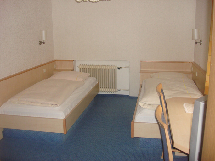 Bedroom 3, Hotel Gasthof Seehof, Roth