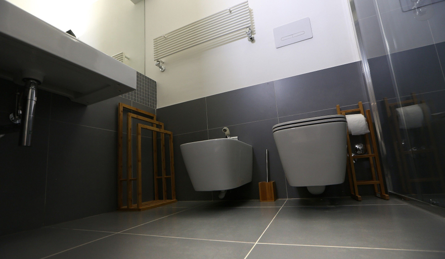 Bathroom 4, Principessa Mafalda, Messina