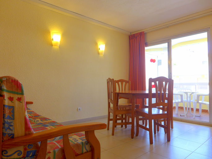 Food & Drinks, Apartamentos Alboran 24, Tarragona