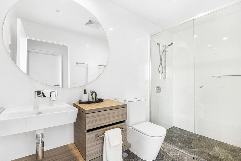 Bathroom 5, Qube Broadbeach, Gold Coast