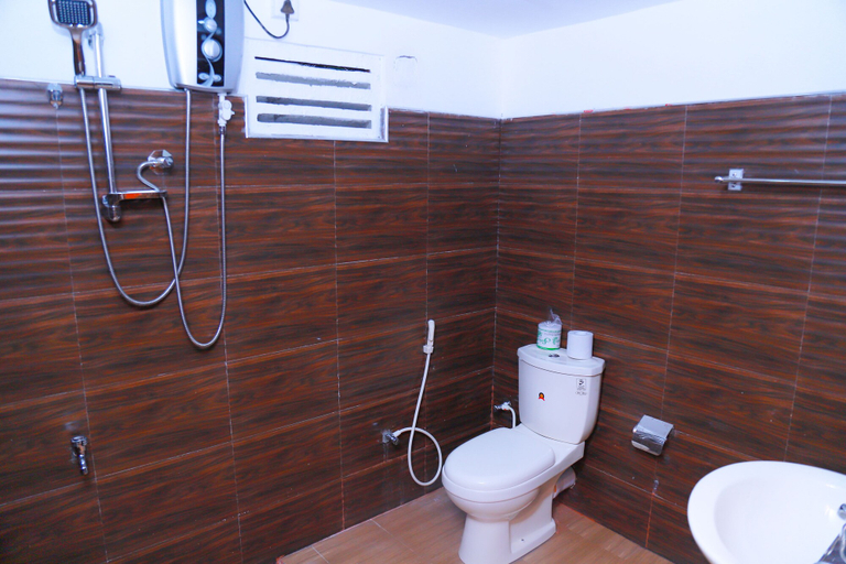 Bathroom 3, Sigiriya Rock Gate Resort, Dambulla