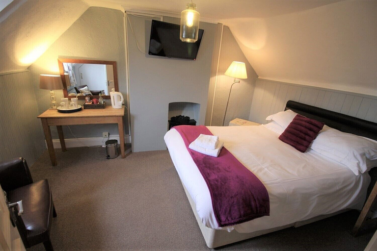 Bedroom 3, The Carpenters Arms, Hampshire
