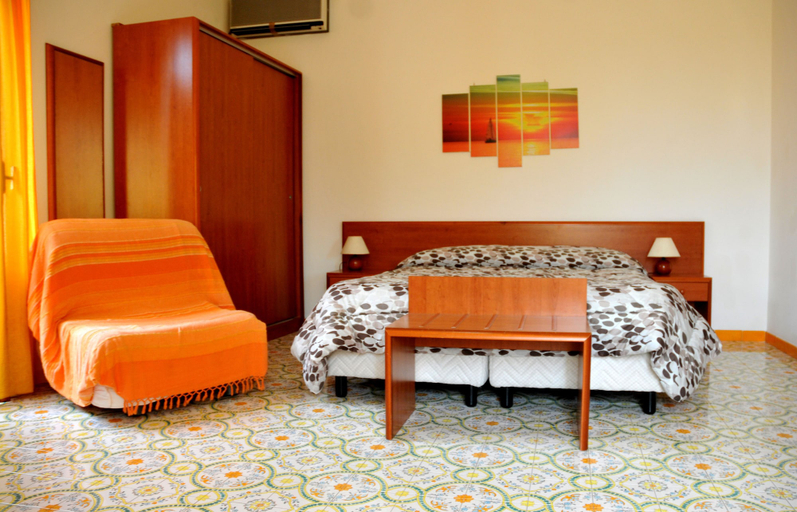 Bedroom 3, Enzo Il Negro, Messina
