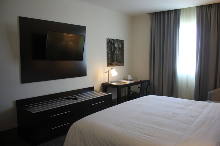 Bedroom 4, Holiday Inn Express & Suites SILAO AEROPUERTO - TERMINAL by IHG, Silao