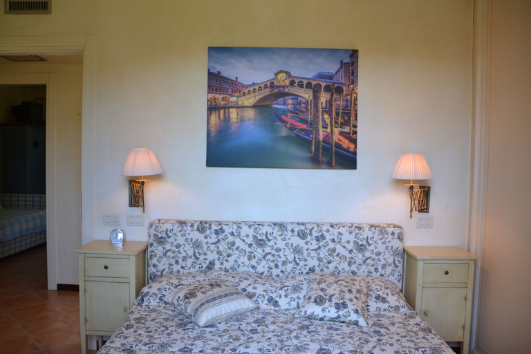 Bedroom 3, Garda Resort Village, Verona