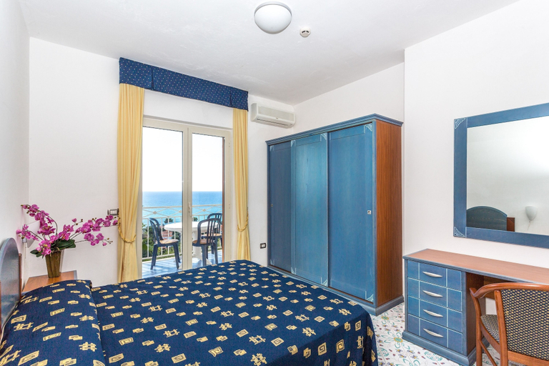 Bedroom 2, Club Residence La Castellana, Cosenza