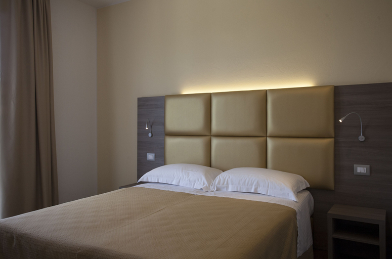 Bedroom 3, Hotel Bella Lazise, Verona