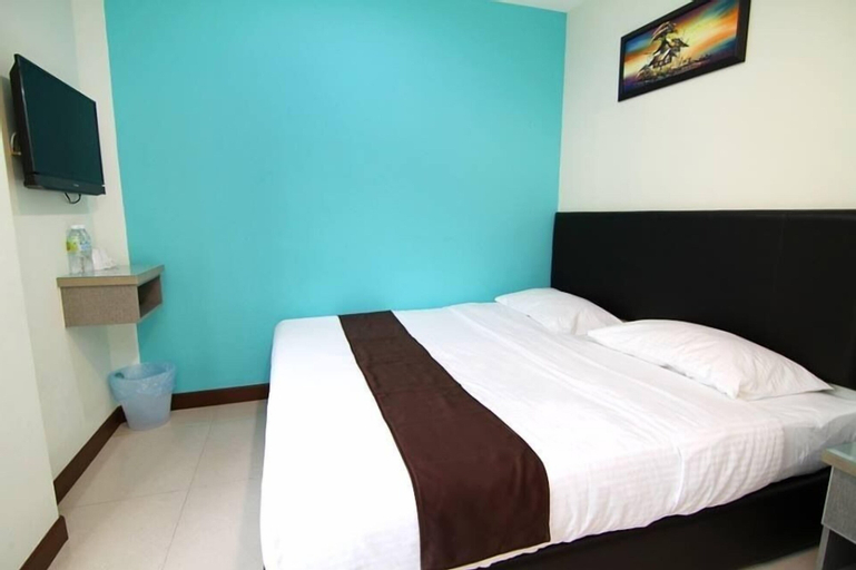 Bedroom 13