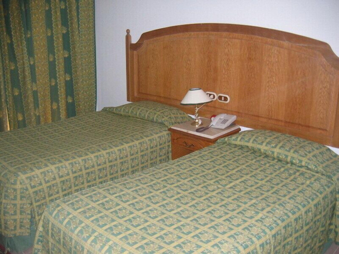 Bedroom 3, Catherine Plaza Hotel, Sant Katrin