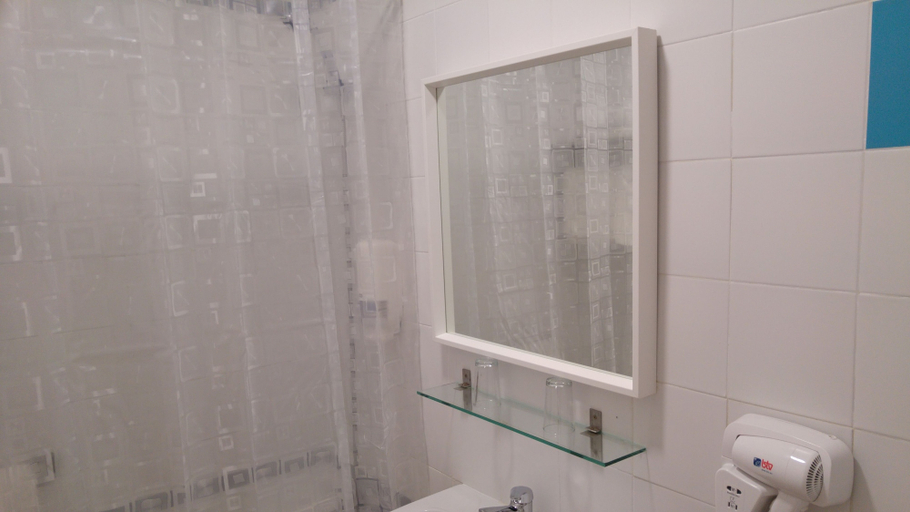 Bathroom 4, Hotel Campomar Playa, Cádiz