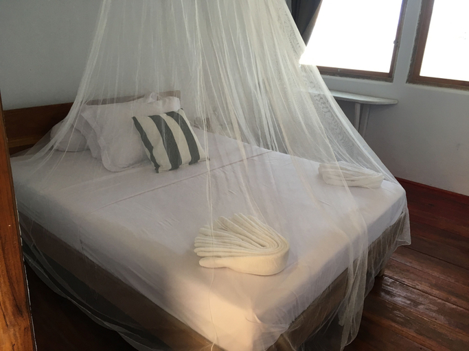 Bedroom 3, Bajo Sunset Hostel, West Manggarai