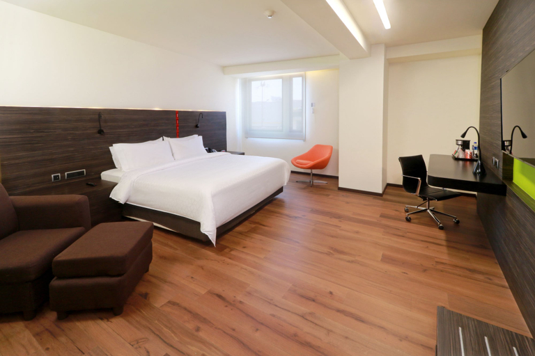 Bedroom 5, Holiday Inn Express MEXICO AEROPUERTO by IHG, Mexico City