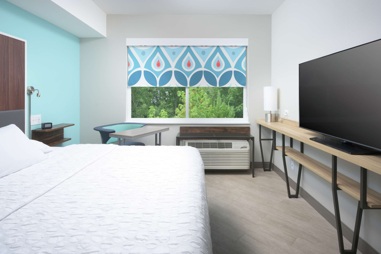Bedroom 3, Tru by Hilton McDonough, Henry