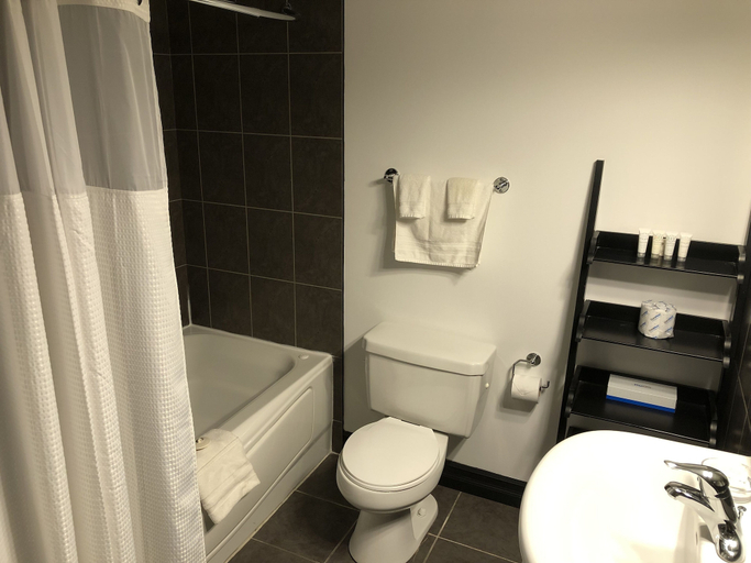 Bathroom 5, Monastery Hotel, Division No. 1