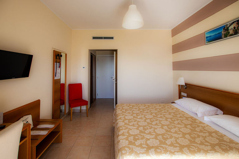 Bedroom 3, Hotel Alpi, Verbano-Cusio-Ossola
