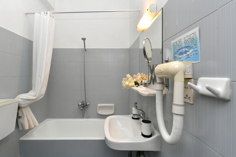 Bathroom 4, Swiss Home, South Aegean