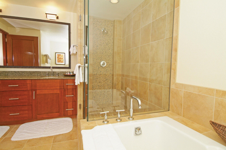 Bathroom 5, Marriott's Kauai Lagoons, Kauai