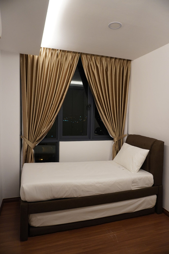 Bedroom 2, Luco Apartments Viva City Megamall, Kuching