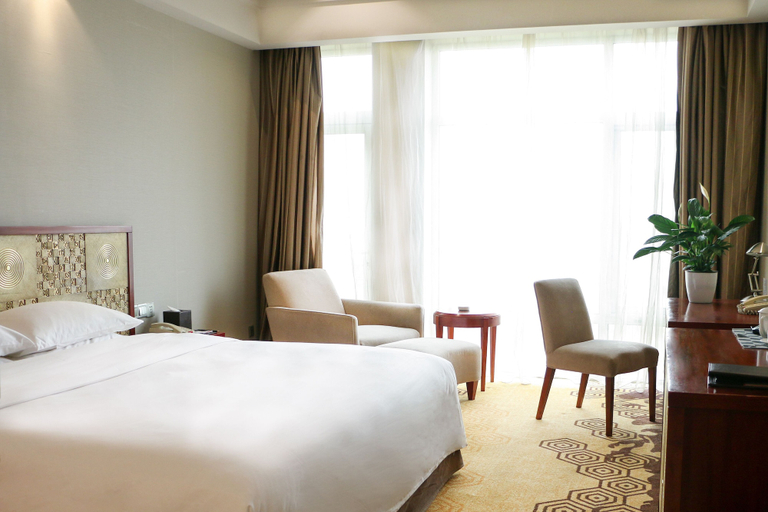 Bedroom 3, Ramada Plaza Taian, Tai'an