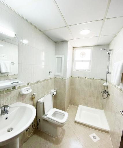 Bathroom 5, Al Murooj Hotel Apartments, Seeb