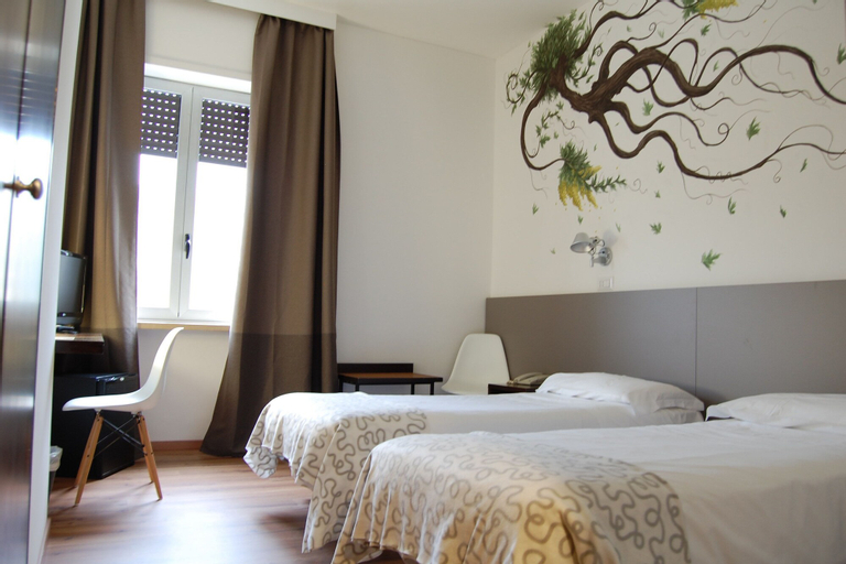 Bedroom 4, LH Arca Street Art Hotel, Perugia