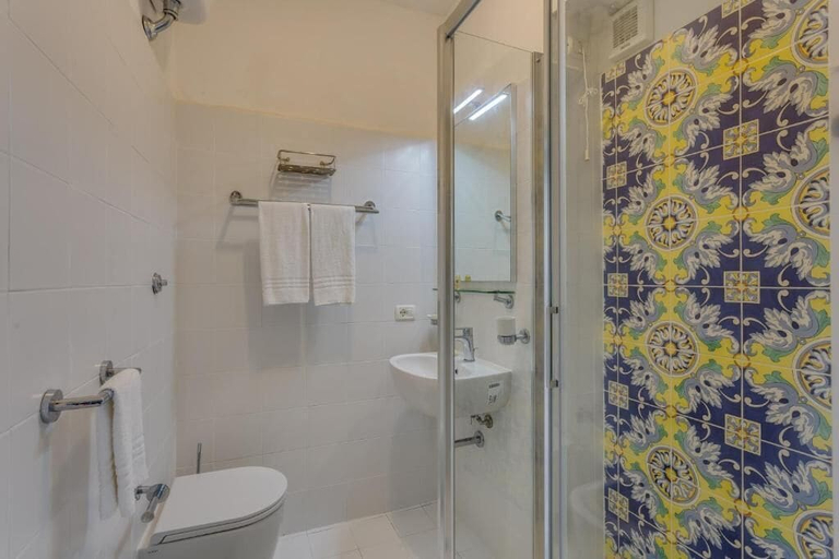 Bathroom 5, Hotel Torre dei Borboni, Latina