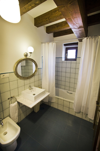 Bathroom 5, Posada Real del Buen Camino, Zamora