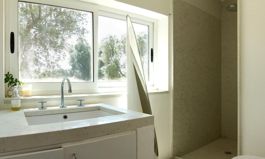 Bathroom 3, Villa Acquadolce, Brindisi