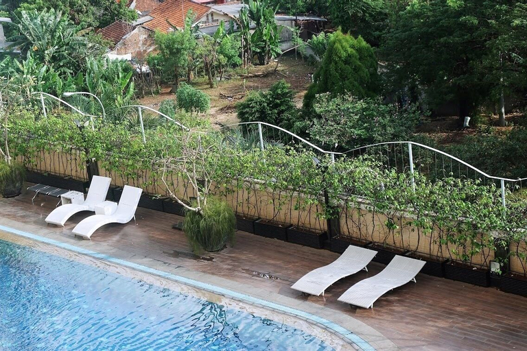 Sport & Beauty 4, Spacious Belmont Residence Apartment near Puri, West Jakarta