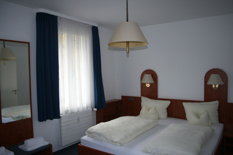 Bedroom 4, Gästehaus Zur Lilie, Schwarzwald-Baar-Kreis