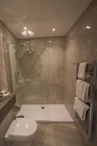 Bathroom 3, Dunadry Hotel and Gardens, Antrim and Newtownabbey