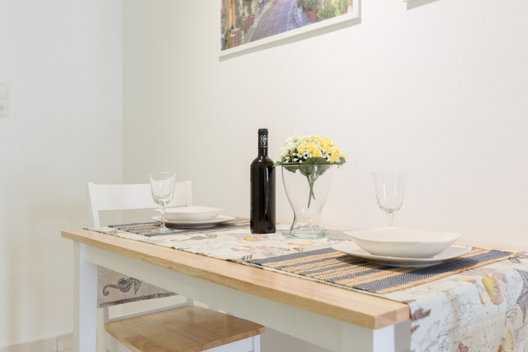 Others 5, Cozy Flat in hip Koukaki, Attica