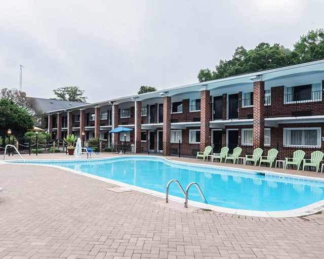 Sport & Beauty 1, Rodeway Inn & Suites Williamsburg Central, Williamsburg
