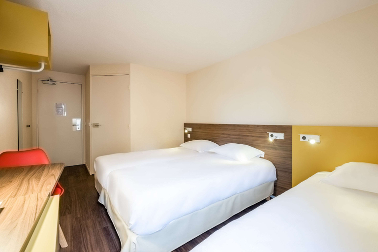 Bedroom 3, Comfort Hotel Lille Lomme, Nord