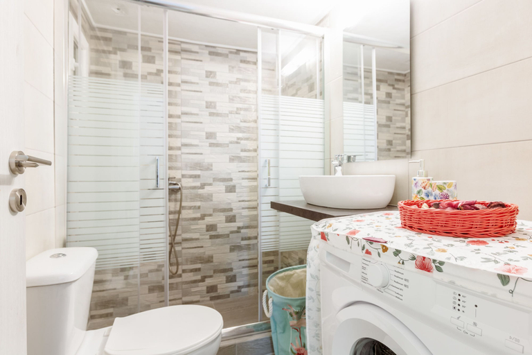 Bathroom 3, Cozy Flat in hip Koukaki, Attica