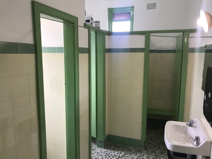 Bathroom 5, Lakes and Ocean Hotel Forster, Great Lakes