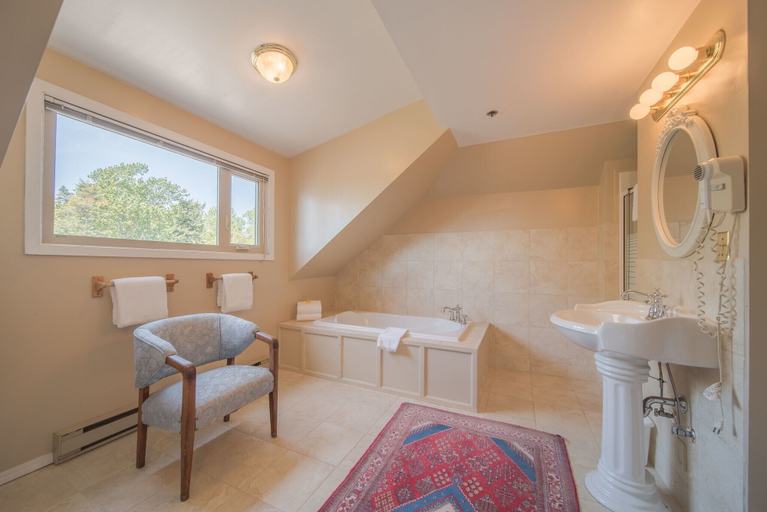 Bathroom 4, Dashwood Manor Seaside Bed & Breakfast, Capital